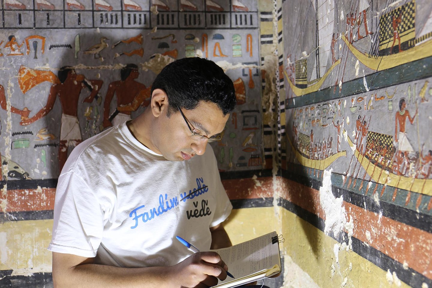 Čeští egyptologové našli vzácnou hrobku, za podpory Neuronu!