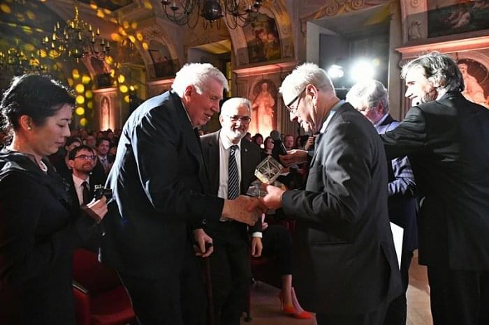 We know the laureates of the 2018 Neuron Awards!
