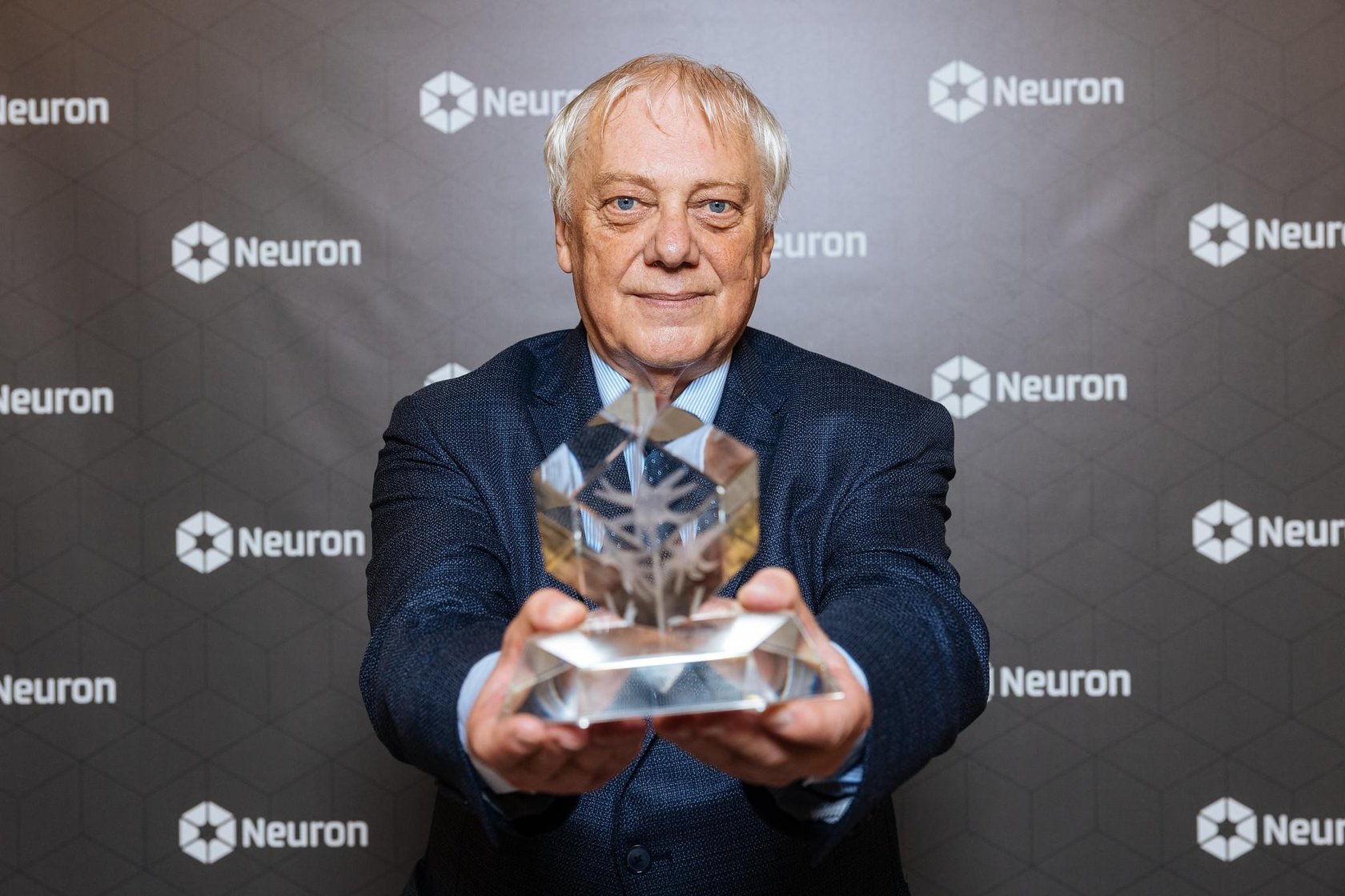 Science in his daughter's name. That is the story of the crystallographer Václav Petříček