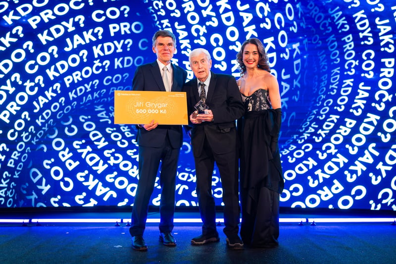 An ovation for Grygar! For fostering a love of science