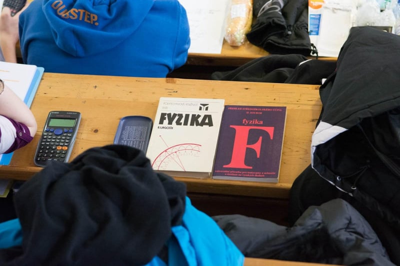 Neuron is the general partner of the secondary school Fyziklání. Sign up too!