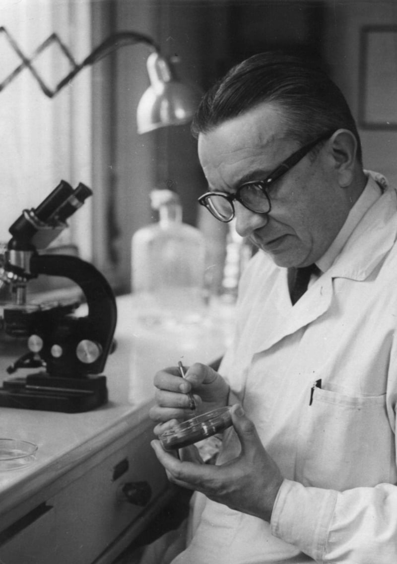 A portrait of the microbe hunter Karel Raška, honoured for his lifelong contribution to science