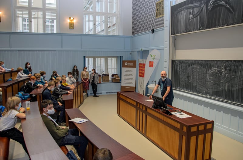 The Neuron Foundation supported the 10th Junior Science Conference