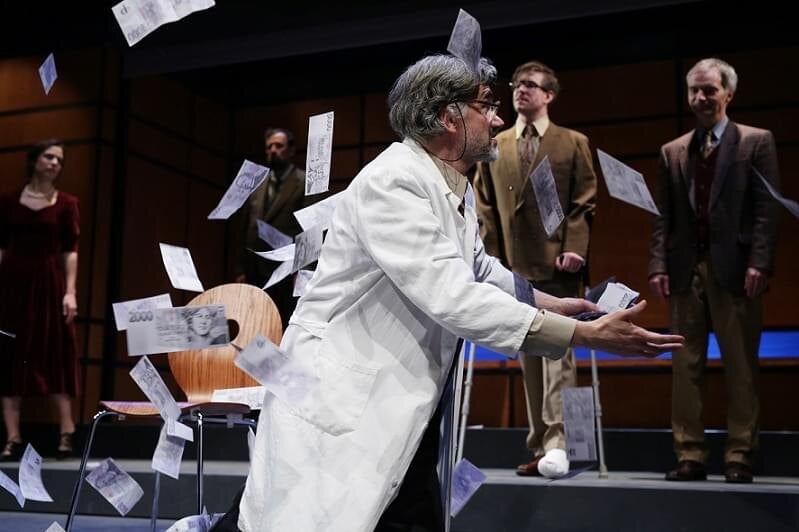 The critics say The Elegance of the Molecule is the best Czech play of 2018